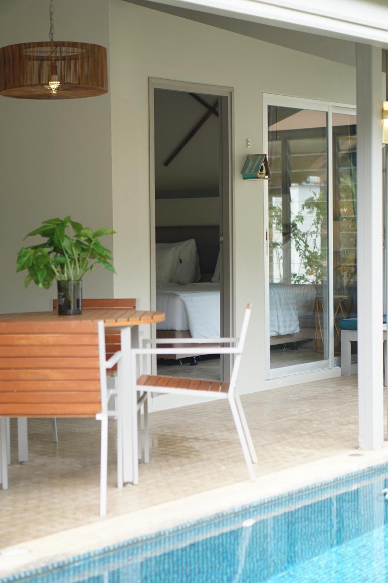 Sakoo Valley Naithon Beach Exterior foto