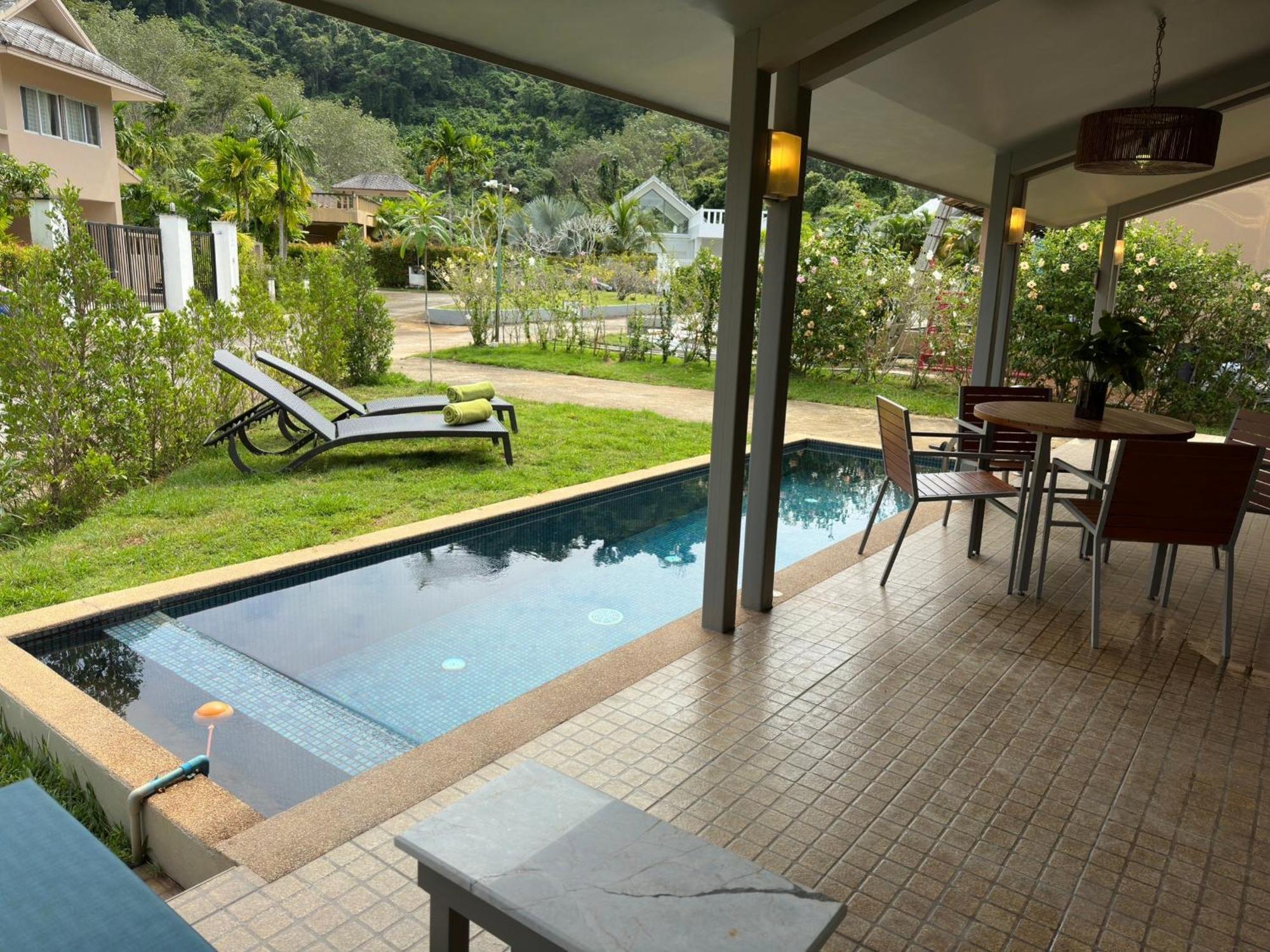 Sakoo Valley Naithon Beach Exterior foto