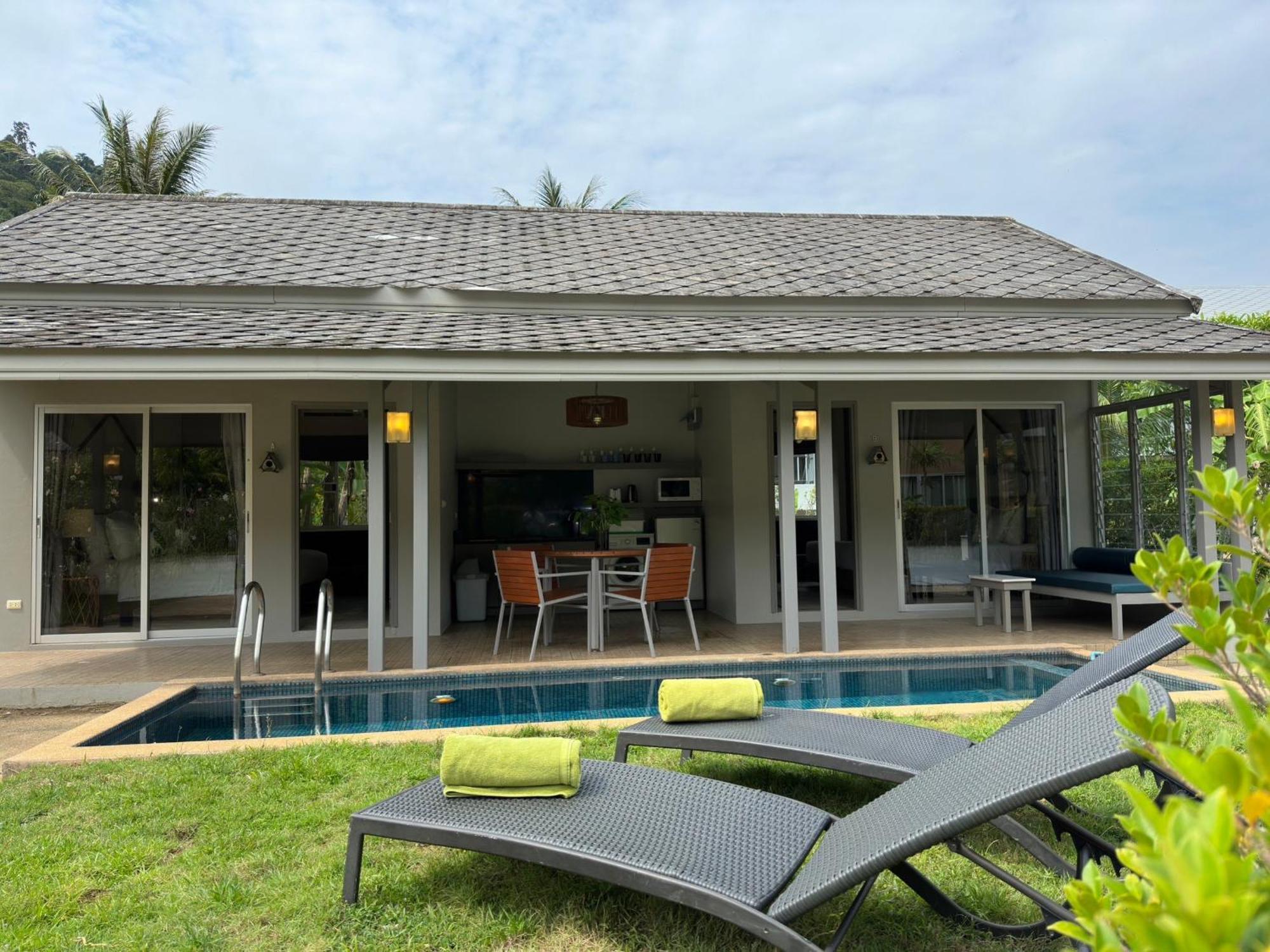 Sakoo Valley Naithon Beach Exterior foto