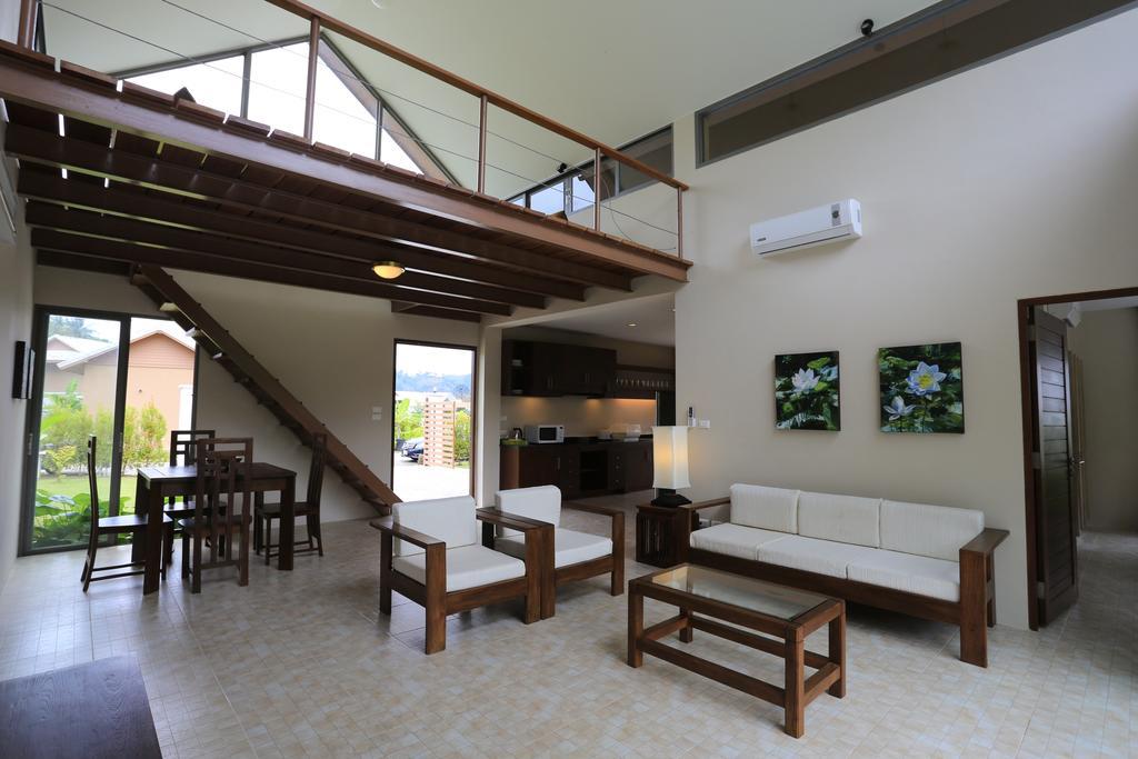 Sakoo Valley Naithon Beach Exterior foto