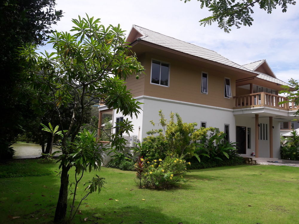 Sakoo Valley Naithon Beach Exterior foto