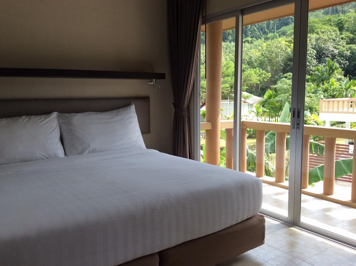 Sakoo Valley Naithon Beach Exterior foto